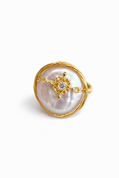 Golden winding baroque pearl ring