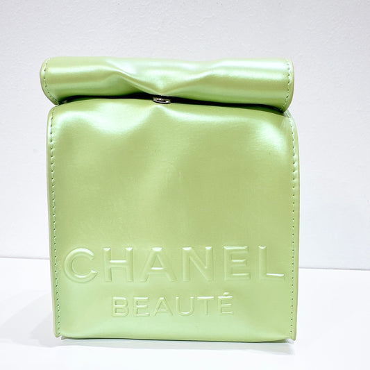Chanel Beauty Green Metallic Snap Cos metic Pouch