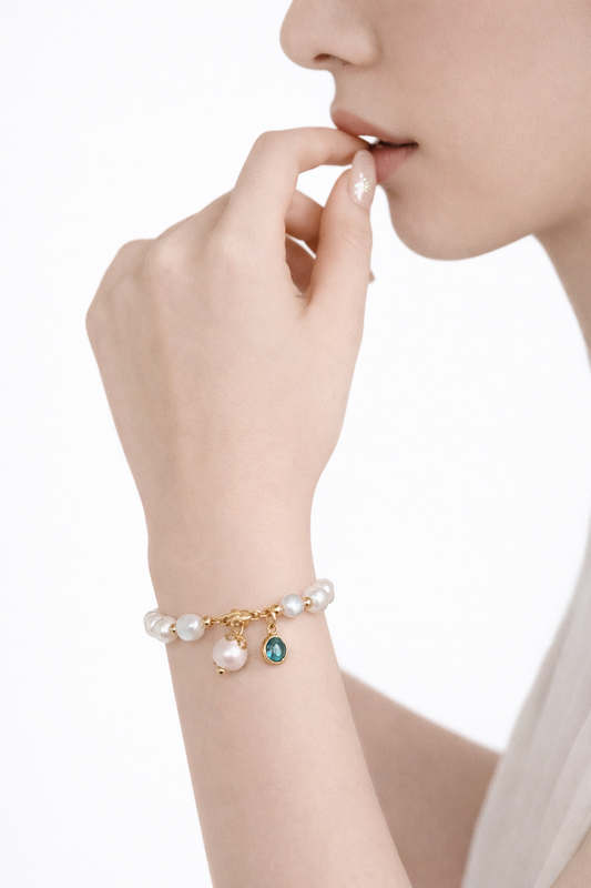 Natural zircon pearl bracelet.