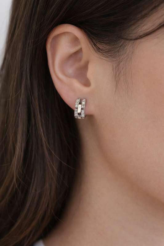 Square link design earrings