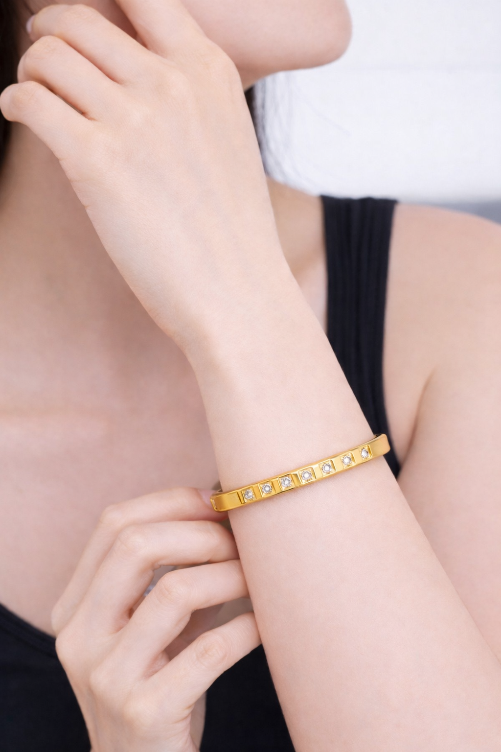 Square cutting gold bracelet