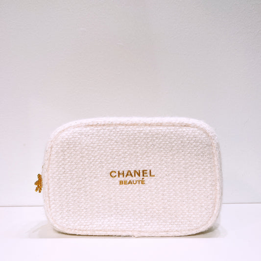 Chanel Beaute' Limited Edition Zipper Snowflake Makeup Clutch