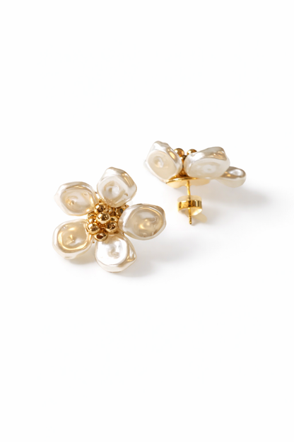 Pearl Petal Serenity