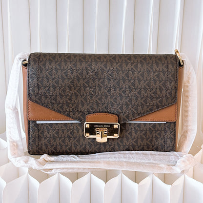 Michael Kors Kinsley Medium Flap Signature Brown
