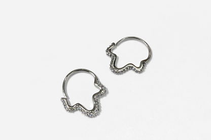 Silver ghost-shaped circle earrings