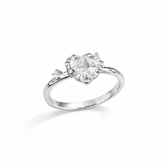 Heart-shaped stone ring