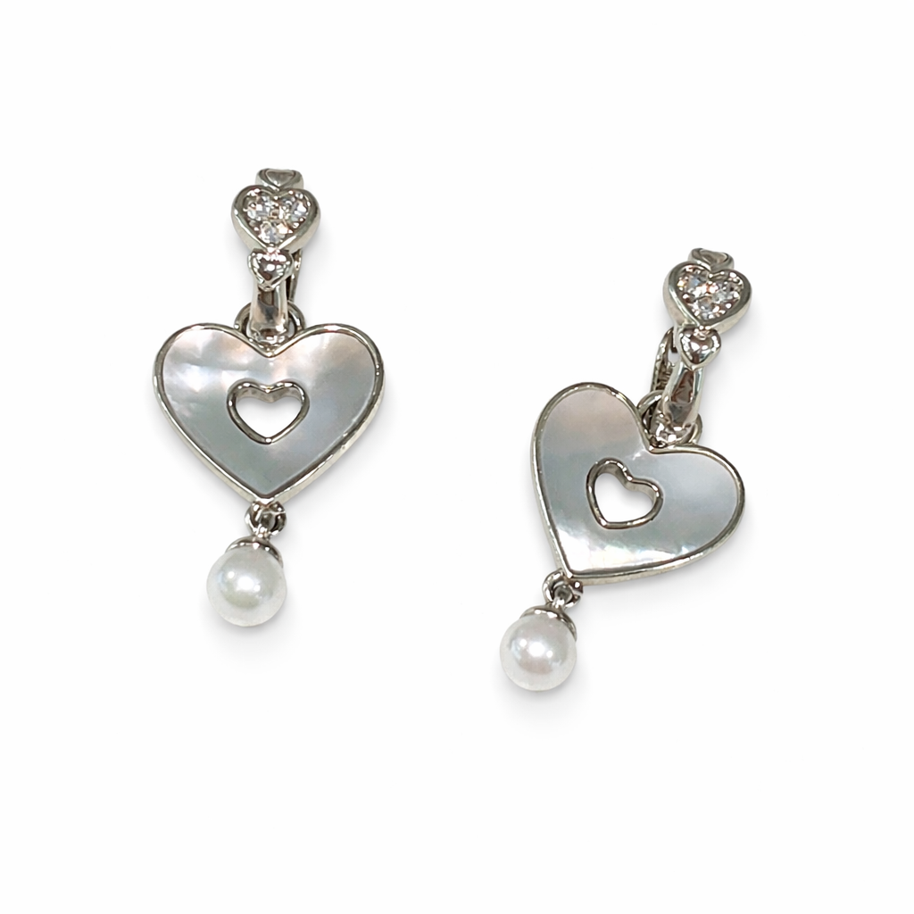 Heart-shaped design earrings