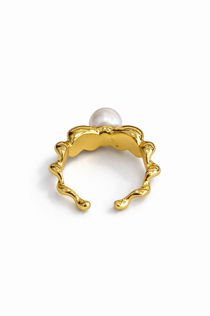 Pearl Twisted Pattern Ring