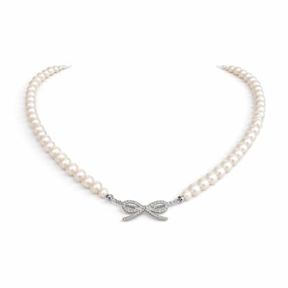 Bow-shaped buckle White pearl necklace