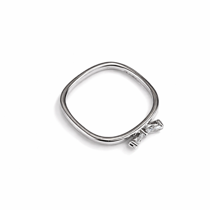 Bow-shaped ring