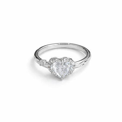 Heart-shaped stone ring