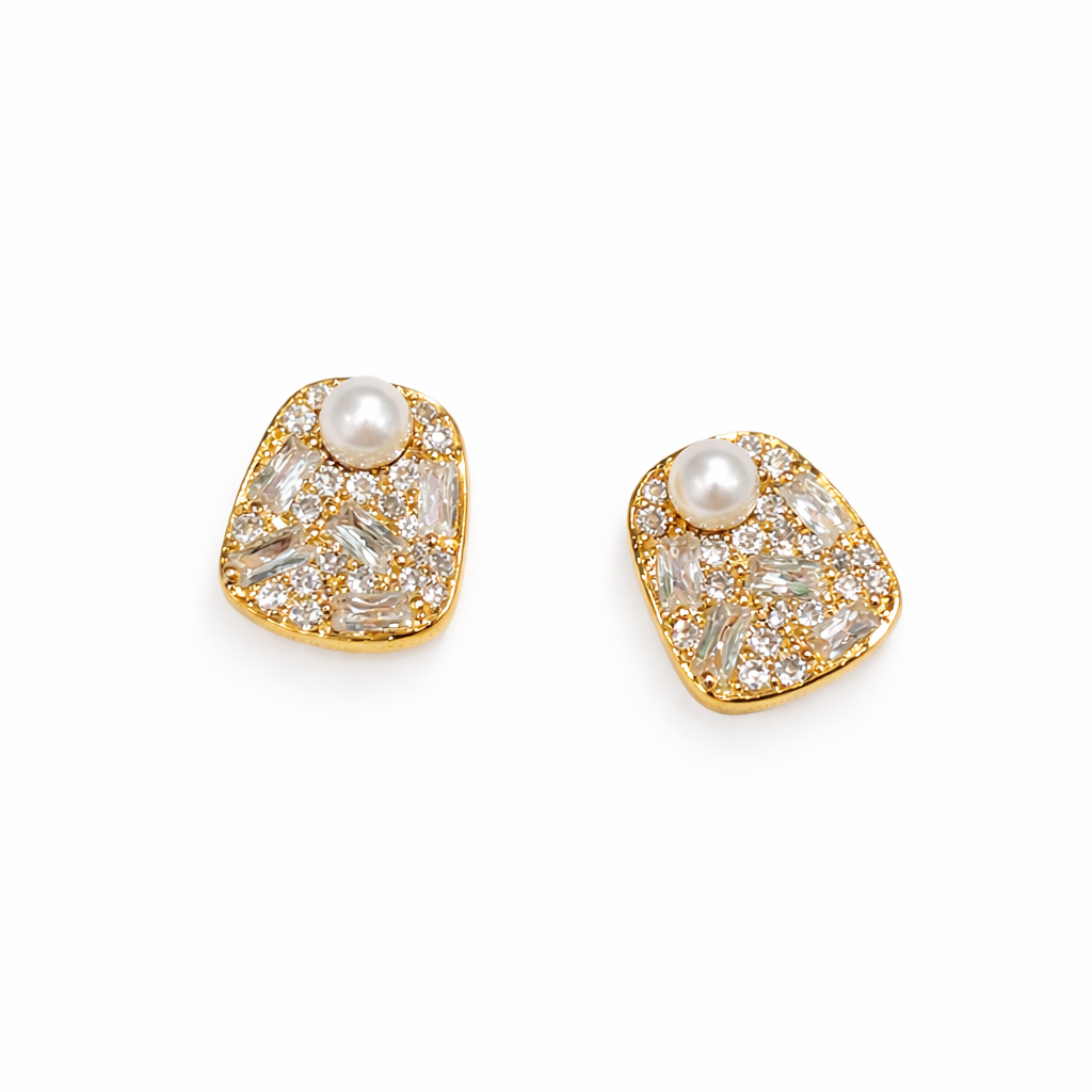 Aurora Fragment Irregular Pearl Studs