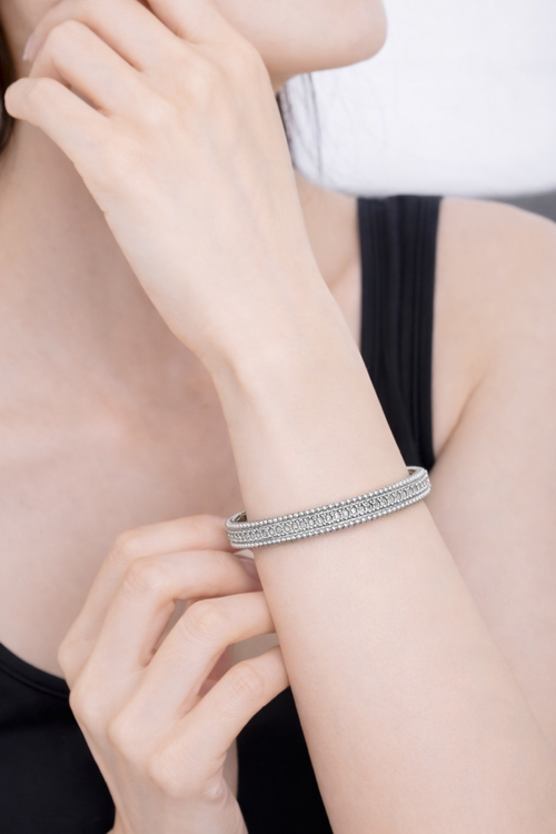 Diamond-encrusted beaded bracelet