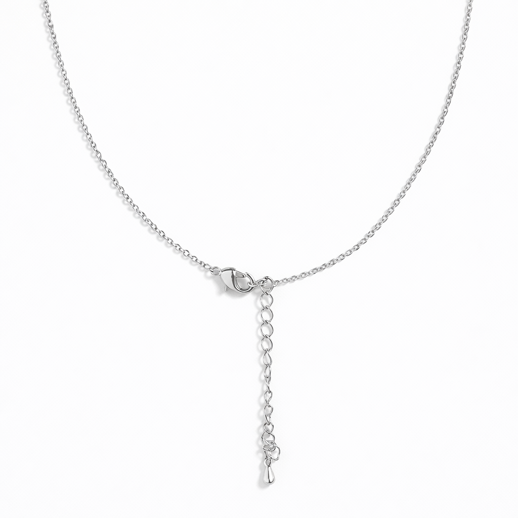 Heart-shaped and round pendant necklace