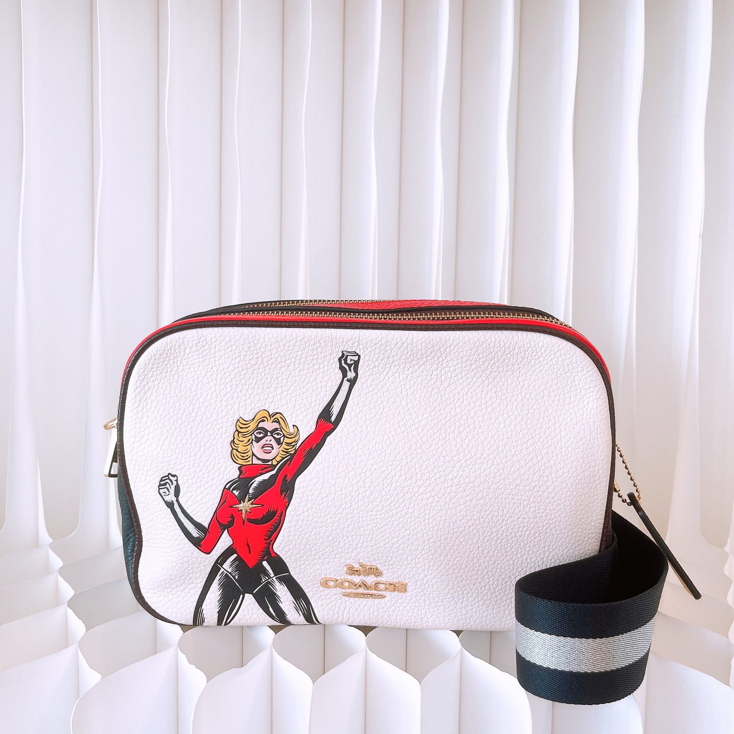 Coach 2545 X Marvel Jes Crossbody With Carol (Limited Edition)