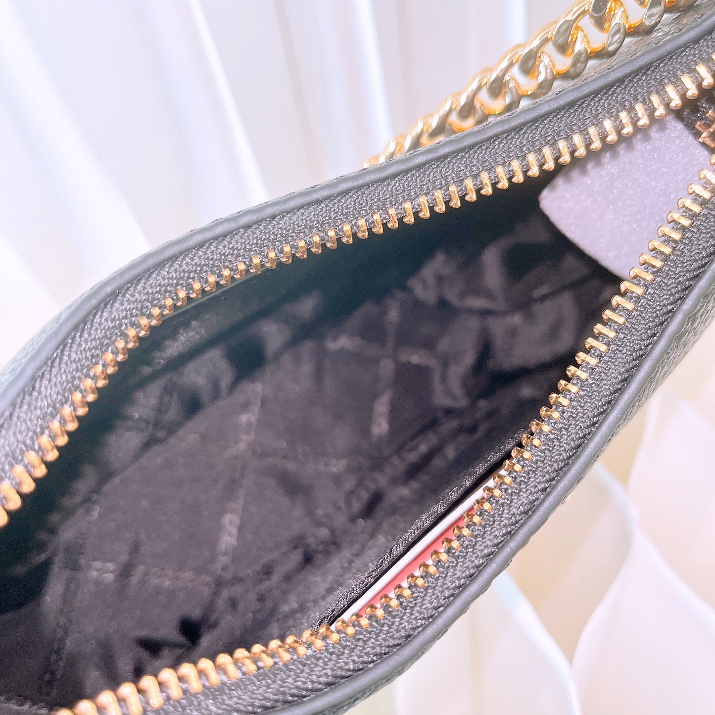 Michael Kors Women's Black Small Shoulder Bag In Grained Leather