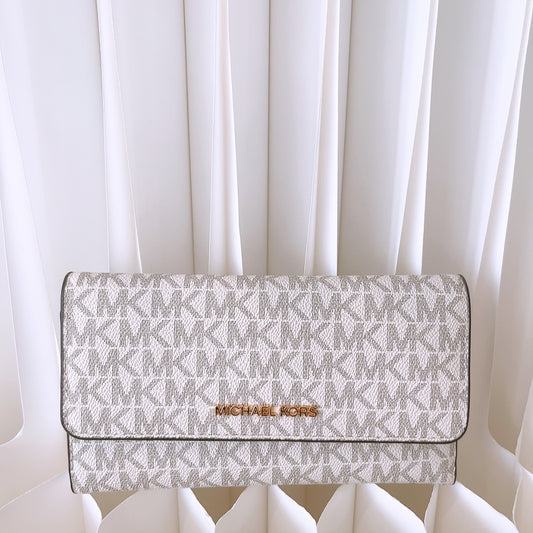 Michael Kors Jet Set Travel Large Trifold Wallet in Signature Vanilla